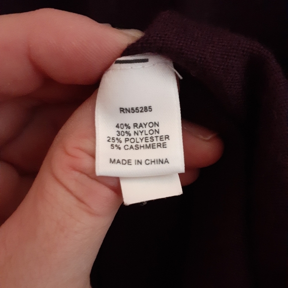 Sweater - Picture 4 of 9